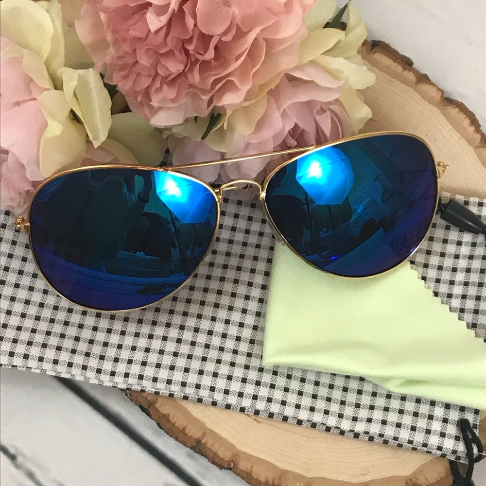 🌟Classic Blue Aviator Sunglasses with Gold Rims - Picture 5 of 5